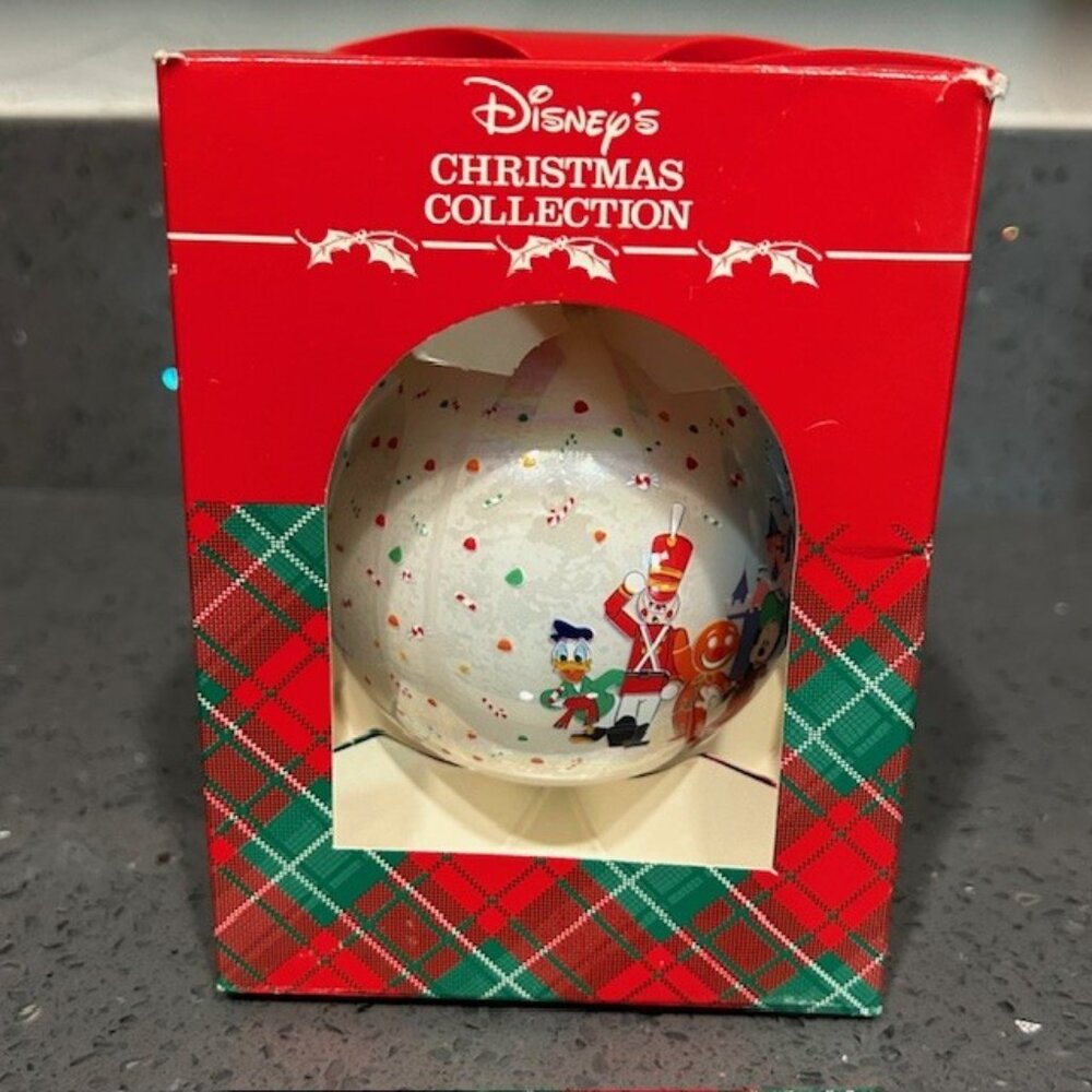 Walt Disney's Chrismas Collection Ornament 2004 Mickey Minnie Donald Duck Goofy